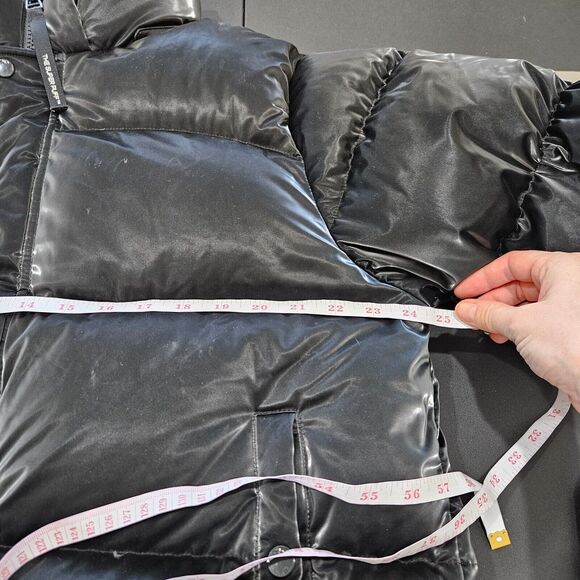 Aritzia Womens TNA Super Puff Shorty Down Puffer Jacket Plus Size 1X Black 700+ - Picture 16 of 16